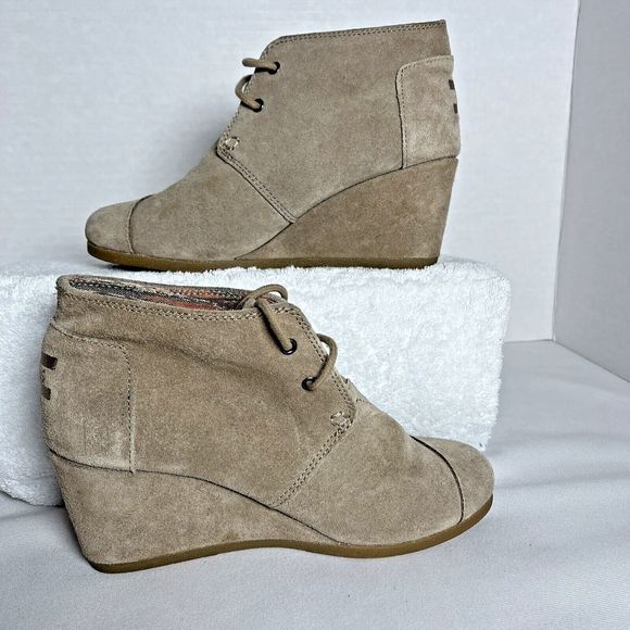 Toms Booties Wedge Kayla Desert Lace Up Tan Suede Bootie Size 6.5 Boots - Picture 1 of 11